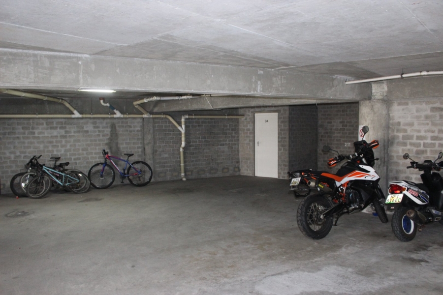 To Let 1 Bedroom Property for Rent in Three Anchor Bay Western Cape